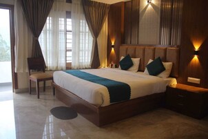 Deluxe villa, balkon, uitzicht op bergen | Luxe beddengoed, pillowtop-bedden, gratis wifi, beddengoed