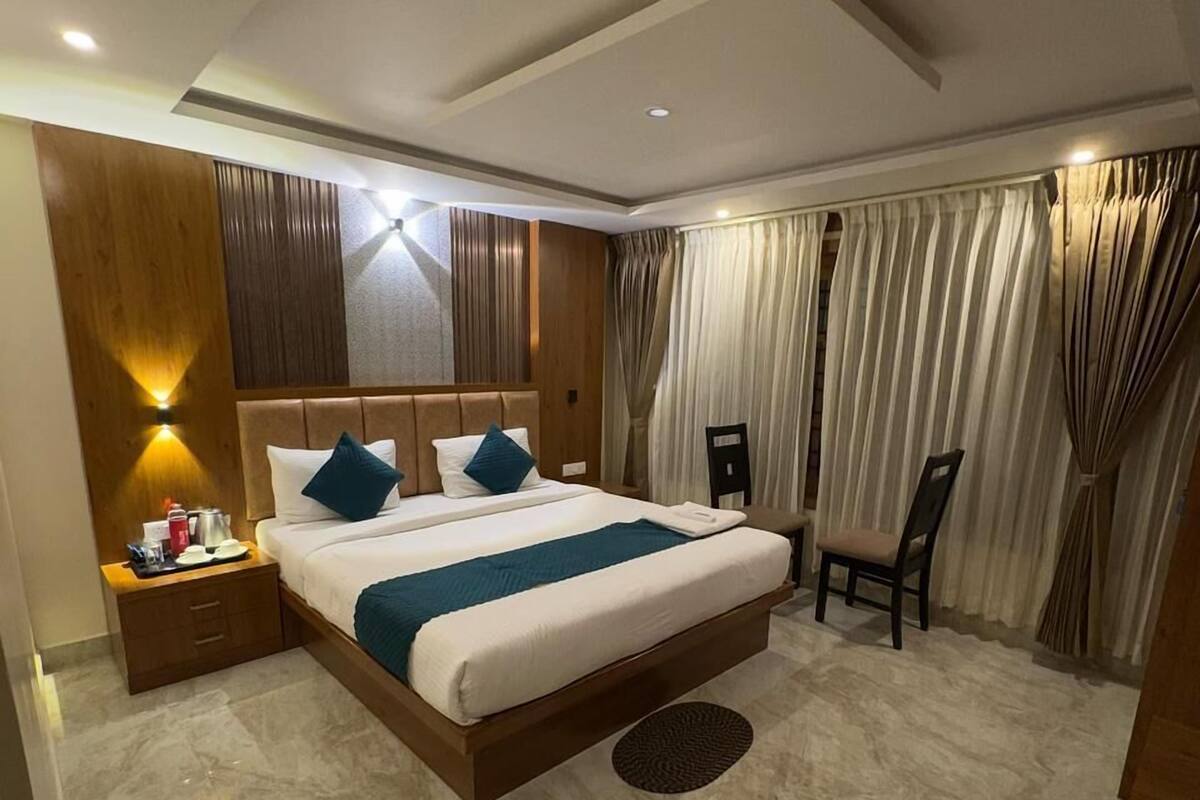 Premium bedding, pillow-top beds, free WiFi, bed sheets