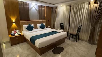 Luxury Villa, 3 Bedrooms, Mountain View | Premium bedding, pillowtop beds, free WiFi, bed sheets