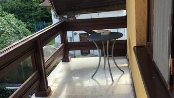 Deluxe Double Room, Pool View | Terrace/patio