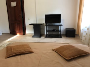 Deluxe Double Room, Pool View