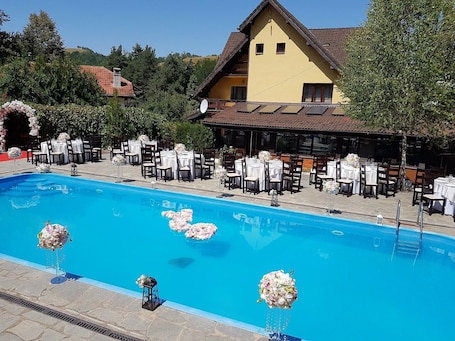 Overnatningsstedets facade. Pensiunea Brândușa
