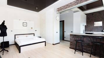 Classic Apartment, City View | Iron/ironing board, free WiFi