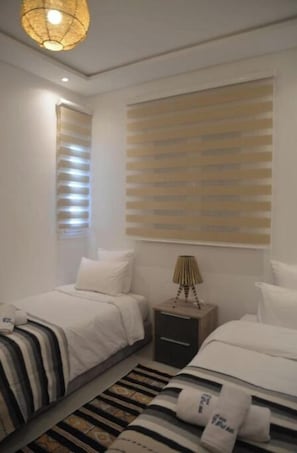 2 bedrooms, travel cot, free WiFi, bed sheets