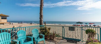 NEWLY Remodeled 109 Lush 2BD Beachfront Condo - Bliss of the Beach!