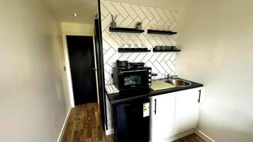 Fridge, microwave, toaster
