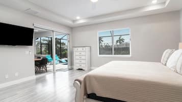 4 bedrooms, desk, iron/ironing board, travel crib