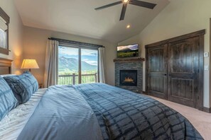 4 Schlafzimmer, Bügeleisen/Bügelbrett, Reisekinderbett, WLAN