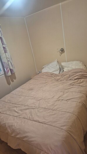 2 bedrooms