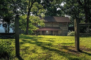 Exterior - Private Cabin Overlooking Savage Gulf State Park (Beersheba Springs)