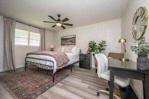 Unclassified image, 4 of 22, button - Modern Retreat in the Heart of Tulsa w/ Garage (Tulsa)