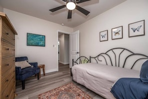 Unclassified image, 3 of 22, button - Modern Retreat in the Heart of Tulsa w/ Garage (Tulsa)