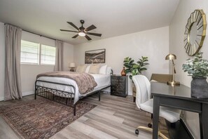 Unclassified image, 4 of 22, button - Modern Retreat in the Heart of Tulsa w/ Garage (Tulsa)