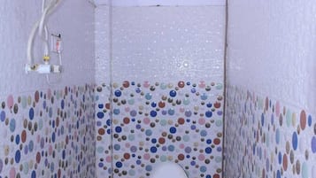 Family Room | Bathroom | Shower, soap