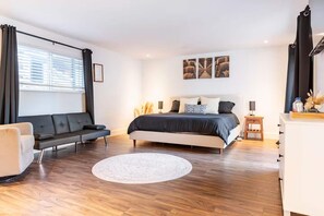 3 bedrooms, iron/ironing board, travel cot, WiFi