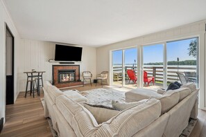 スマートテレビ、ステレオ