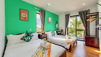 5 bedrooms, iron/ironing board, WiFi, bed sheets