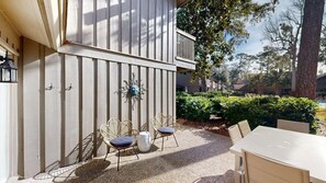 Outdoor dining - Comfort and convenience! Short walk to the beach! (Hilton Head)