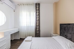 Fer et planche à repasser, Wi-Fi, draps fournis