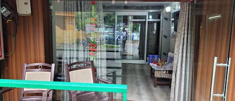 Deluxe Double Room, Hill View | Desk, free WiFi