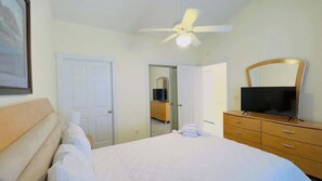 1 bedroom, iron/ironing board, WiFi, bed sheets - Adorable 1BR condo at Magnolia North (Myrtle Beach)