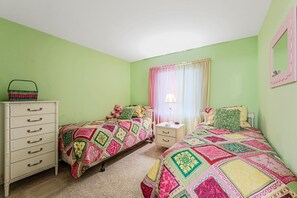 2 bedrooms, WiFi, bed sheets