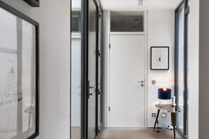 Interior - Stylish New Holiday Apartment with Shared Terrace, Shared Garden, and Wi-Fi (Meppen)