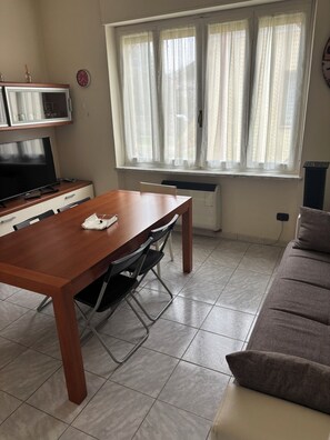 Fernseher