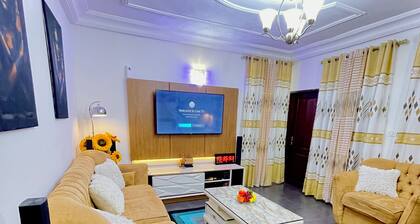 Charming house with WiFi and AC in awesome Yaounde