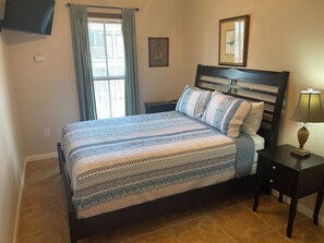 3 quartos, ferros/tábuas de passar roupa, Wi-Fi, roupa de cama