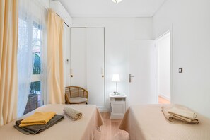 3 chambres, fer et planche à repasser, Wi-Fi, draps fournis