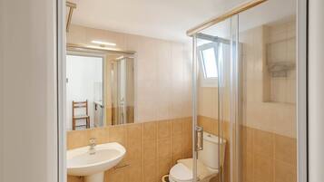 Studio | 1 bedroom, Internet