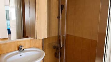 Apartment | 2 bedrooms, Internet