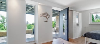Apartment '1' with Shared Terrace, Shared Garden and Wi-Fi