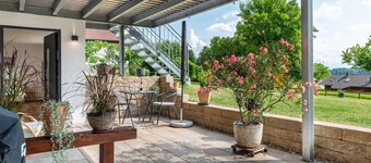 Holiday Apartment '2' with Shared Terrace, Shared Garden and Wi-Fi