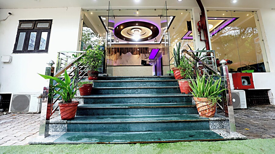 Hotel Ashok Palace Near Taj Mahal Agra