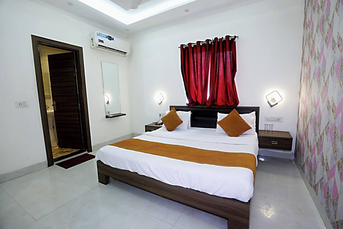Standard Room | Free WiFi, bed sheets