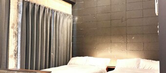 Serviced Apartment SAKURA MEE, Sakura Mee, comfortable studio 37 sq.m., 13 min. walk from Kumamoto Bus Terminal, free WiFi, car rental available