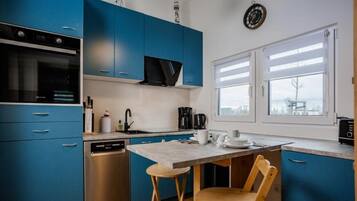 Oven, stovetop, dishwasher