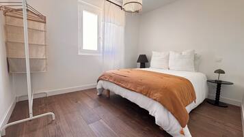 2 quartos, ferros/tábuas de passar roupa, Wi-Fi, roupa de cama