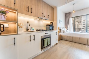 Fridge, microwave, oven, stovetop