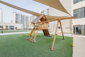 Children's area - Steps Away from Town Square Park Studio, Minutes Drive to Butterfly Garden (Dubai)