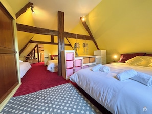3 bedrooms, WiFi, bed sheets