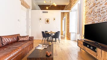 Lägenhet (2 Bedrooms) | Vardagsrum | Tv