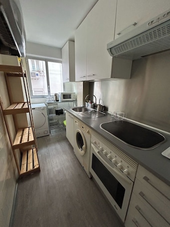Fridge, microwave, stovetop, toaster