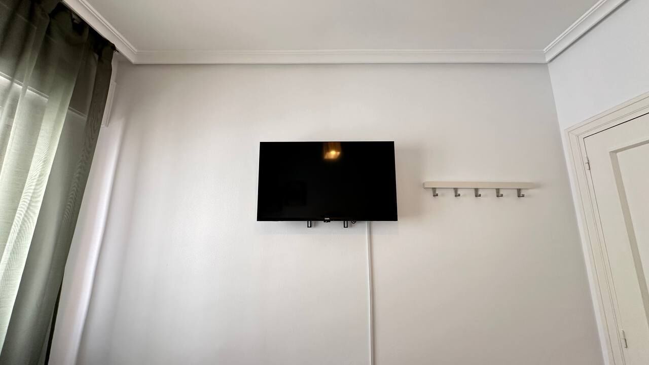 Single Room, Shared Bathroom | Desk, iron/ironing board, free WiFi