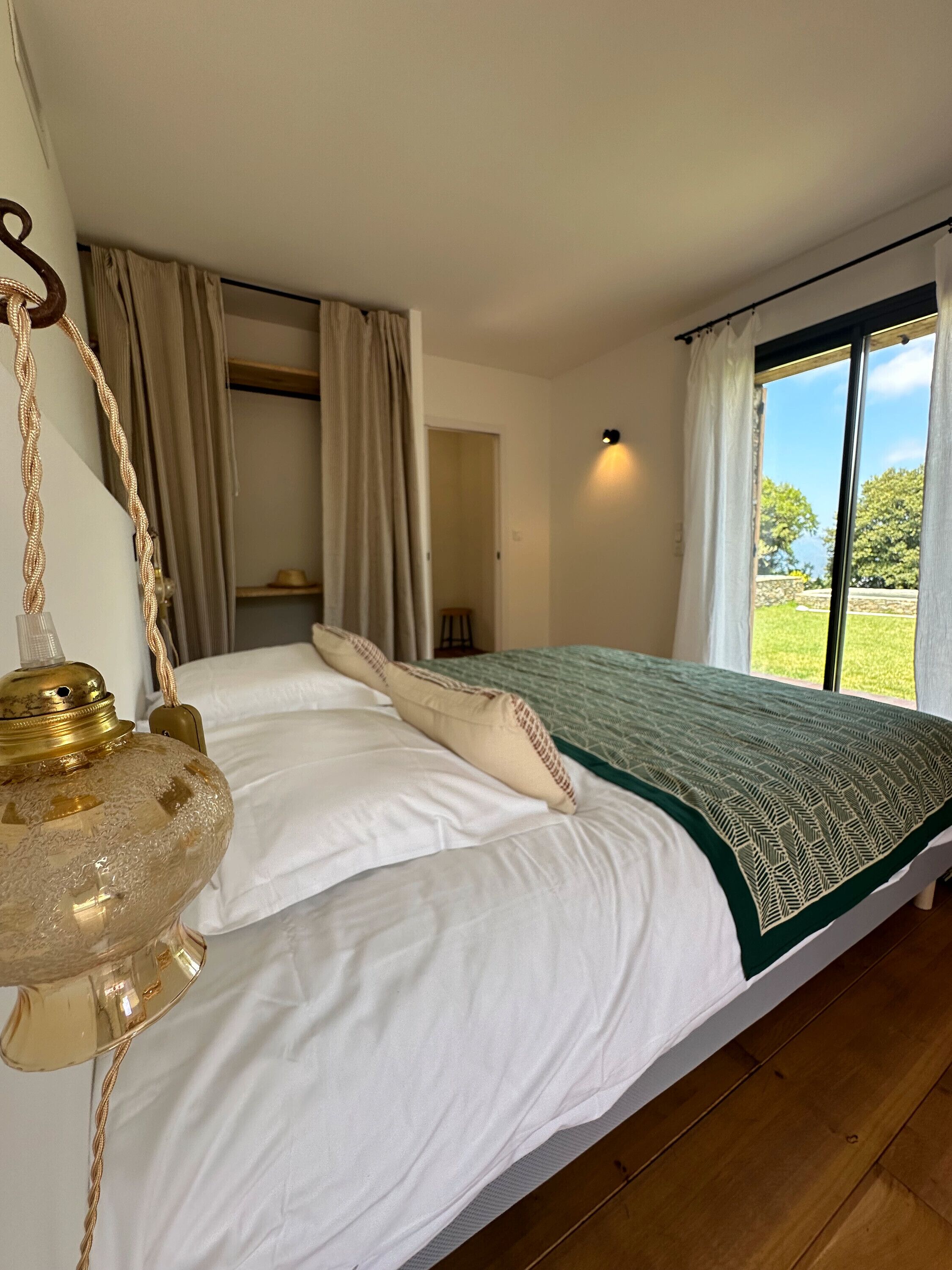 1 bedroom, WiFi, bed sheets