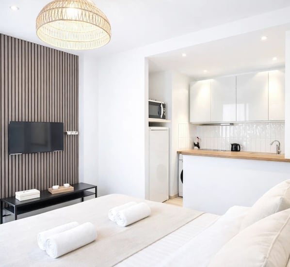 Appartement Supérieur, vue cour intérieure | Coin séjour