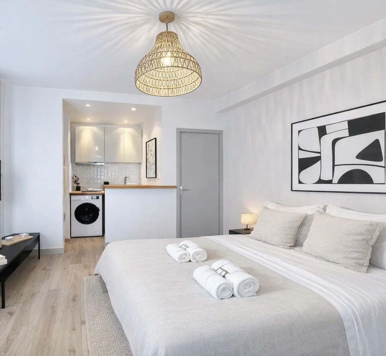 Superior Apartment, Courtyard View | Living area | 80-cm Smart TV with digital channels