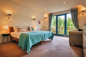 6 bedrooms, iron/ironing board, bed sheets